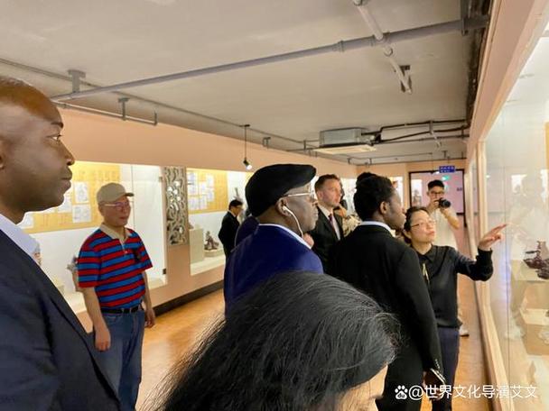 今天,"第八届全球文化艺术家交流大会暨第12届全球财富论坛新闻发布会