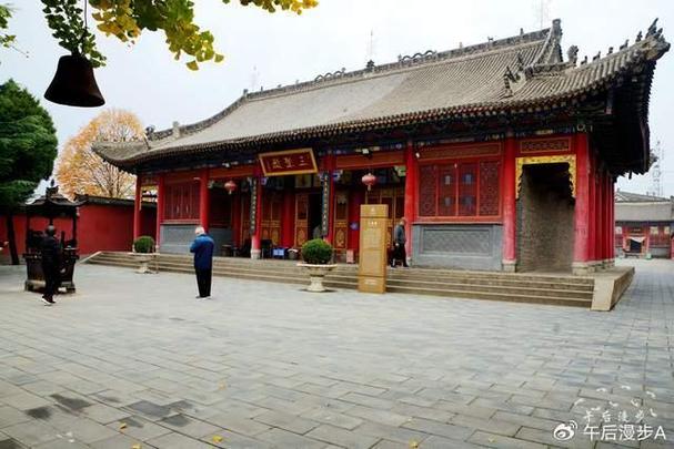 陕西旅游饭店协会组织艺术家书画家赴柳林酒厂文化交流活动